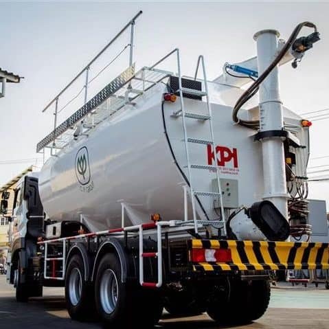 รถไซโล (Bulk Feed Truck)